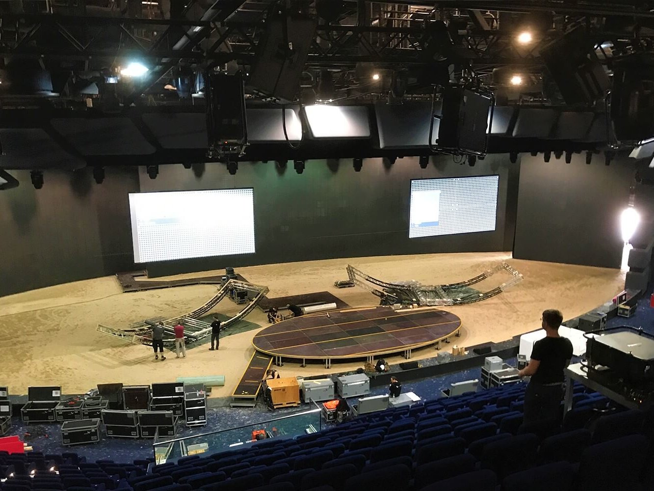 Impuls-Summit The Next Now: Aufbau der Stage © Eventagentur justZARGEScommunicate!