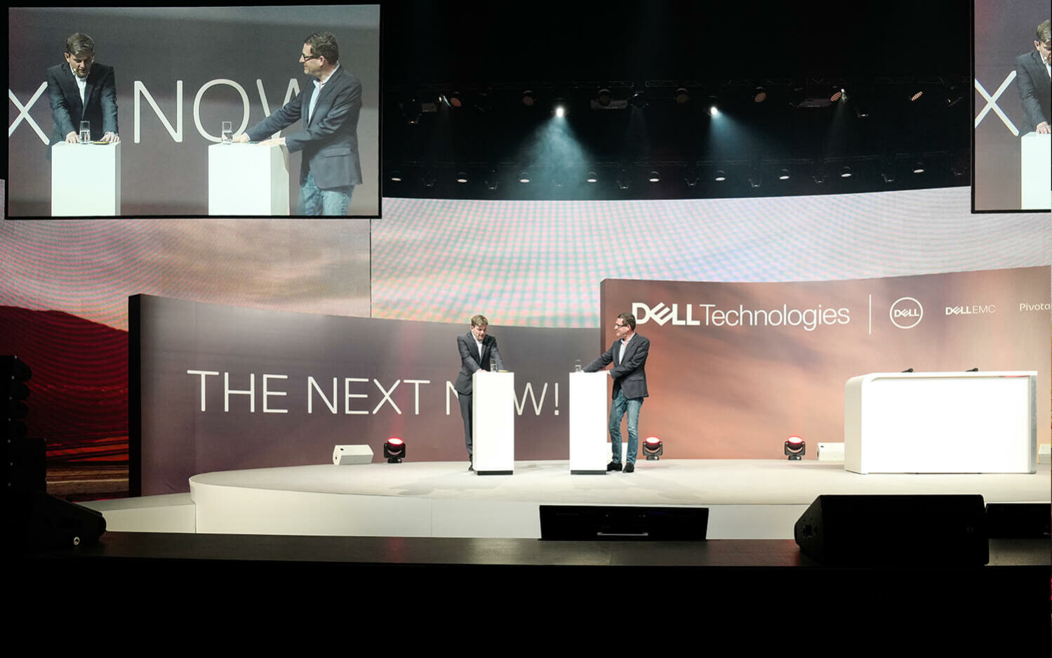 Impuls-Summit The Next Now: Speaker auf der Stage © Eventagentur justZARGEScommunicate!