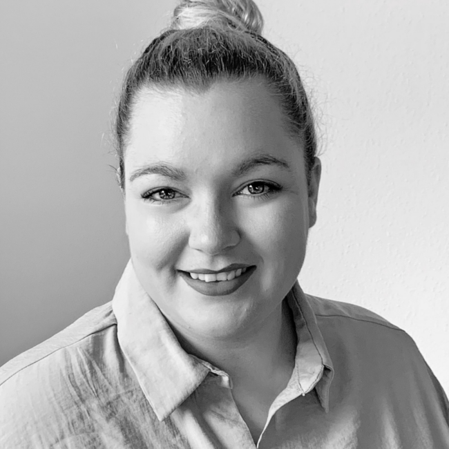 Julia Pöschl – Meet the Team © Marketingagentur justZARGEScommunicate! Julia Pöschl - Meet the Team © Marketingagentur justZARGEScommunicate!
