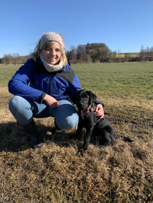 Jessica Szirbeck mit Bruno - Operations Manager Events bei der Agentur justZARGEScommunicate #MeettheTeam