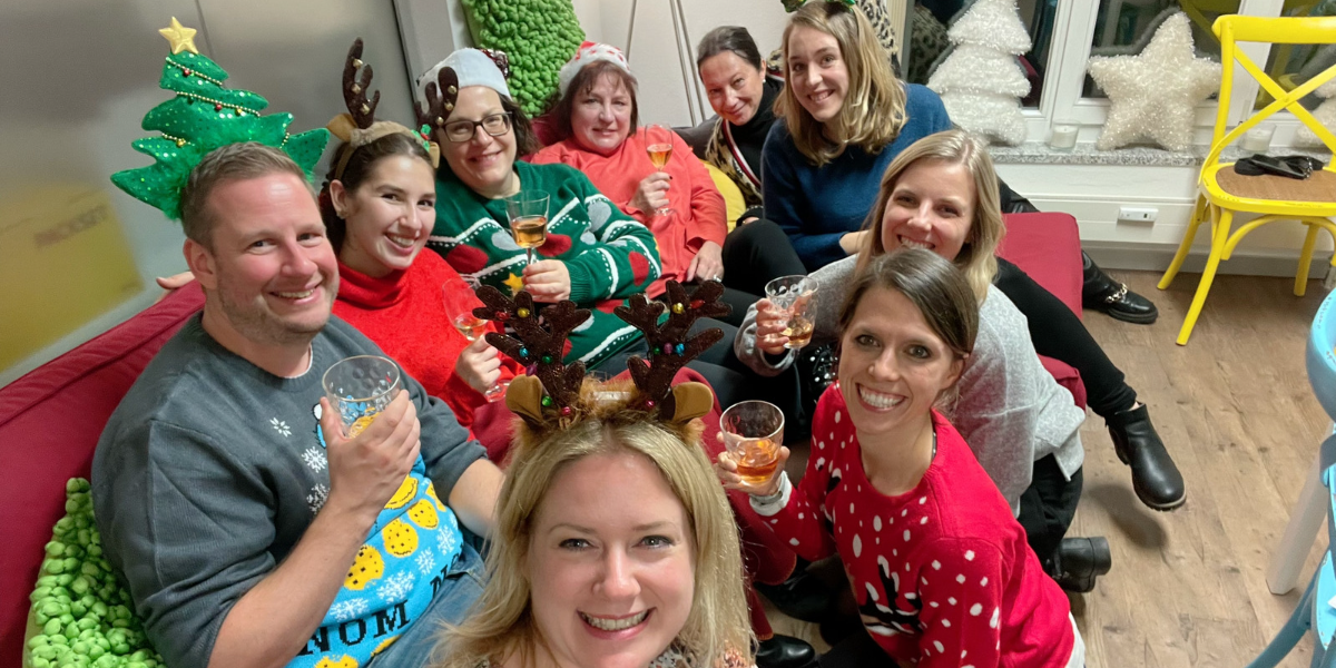 Agenturpause zu Weihnachten 2022 bei der Marketingagentur justZARGEScommunicate - Das Team 2022 sagt Danke!