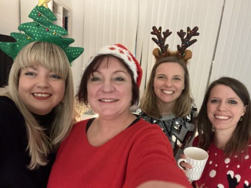 Post mit Herz: Julia, Caroline, Jessica und Julia © Marketingagentur justZARGEScommunicate!